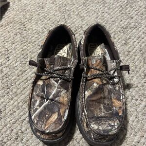 Hey Dude Men's Brown Camouflage Loafers